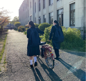 18:00 下校